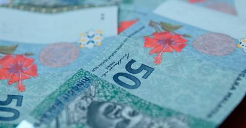 Ringgit rises as markets digest Fed minutes