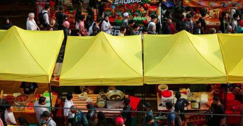 Strict action for Ramadan bazaar lots rented to foreigners