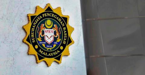 MACC detain four officers linked to Ismail Sabri