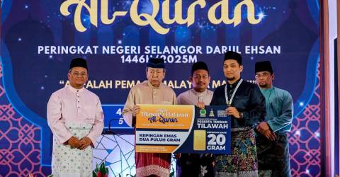 Selangor Sultan Concerned Over Muslims Misled by False Info