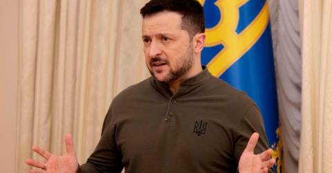 Zelensky offers land swaps as russia frees prisoners