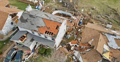 US death toll from extreme weather over the weekend rises to 36