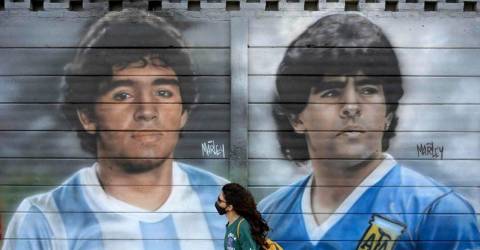 Maradona medical team on trial for ‘horror theater’ of his death