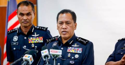 Cops among 21 questioned over RM300,000 theft